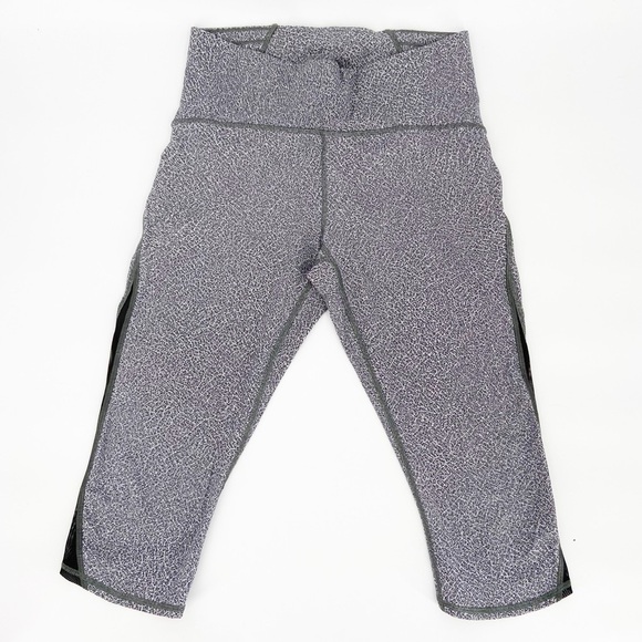 Lululemon Train Times Crop (17") Size 10 - Picture 4 of 7